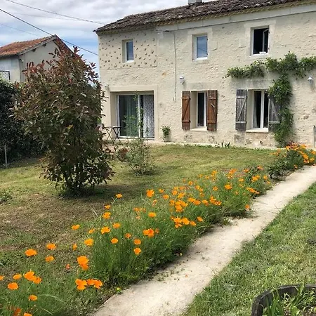 Gite Augirons Saint-Ciers-sur-Gironde Exterior photo